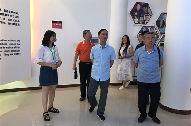 呼市高校1.png
